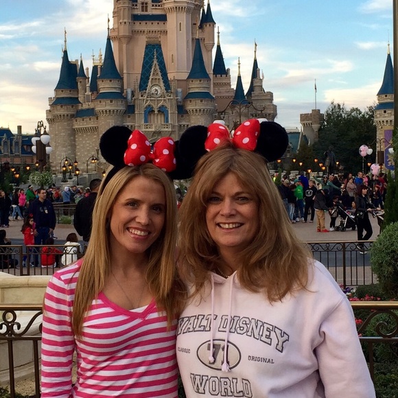 Meet your Posher, Nichole - Picture 4 of 6